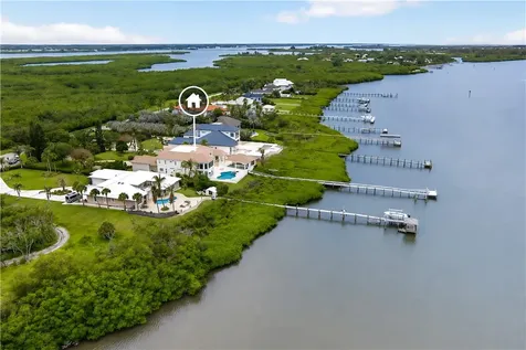 8020 S Seacrest Drive Vero Beach FL 32963
