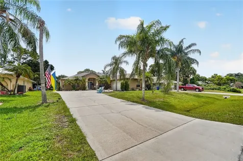 173 Easy Street Sebastian FL 32958