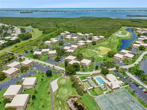 105 Spring Lake Court Vero Beach FL 32962