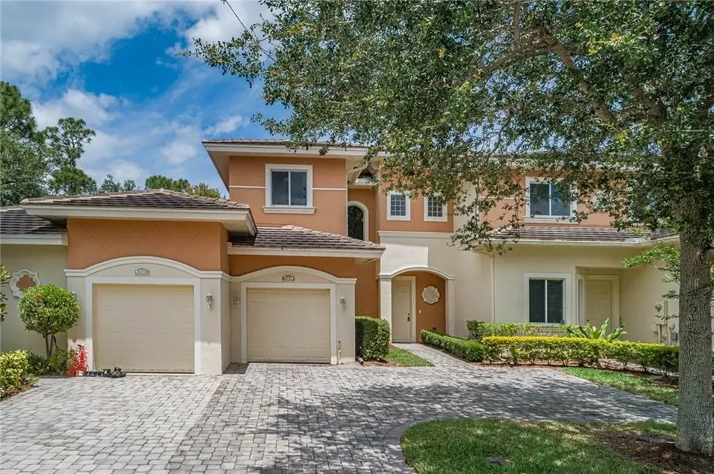 2563 Stockbridge Square SW Vero Beach FL 32962