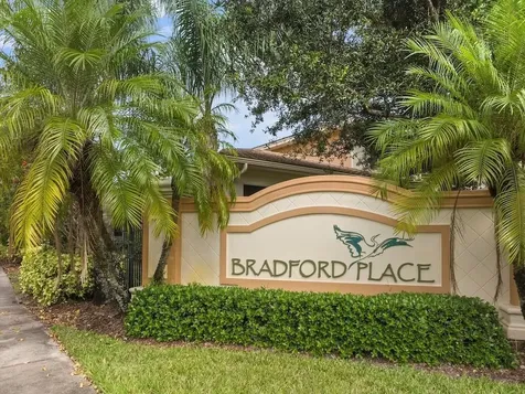2543 Stockbridge Square SW Vero Beach FL 32962