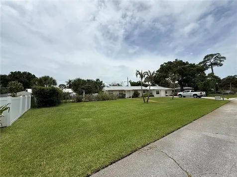 2015 15th Lane Vero Beach FL 32960