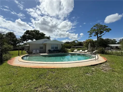 2015 15th Lane Vero Beach FL 32960