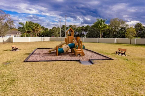 155 52nd Square Vero Beach FL 32968