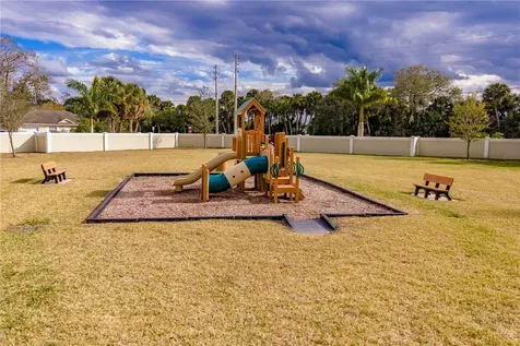 155 52nd Square Vero Beach FL 32968
