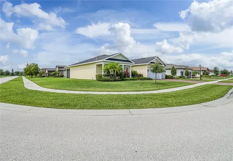6220 Arcadia Square Vero Beach FL 32966