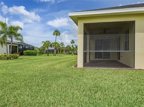 6220 Arcadia Square Vero Beach FL 32966