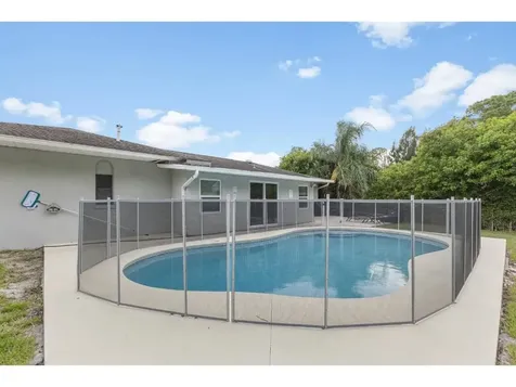 758 Beard Avenue Sebastian FL 32958