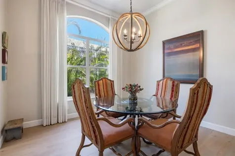 1357 W Island Club Square Vero Beach FL 32963