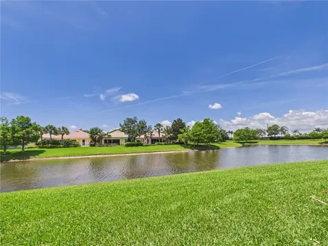 5425 Barbados Square Vero Beach FL 32967