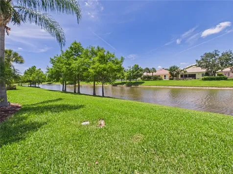 5425 Barbados Square Vero Beach FL 32967