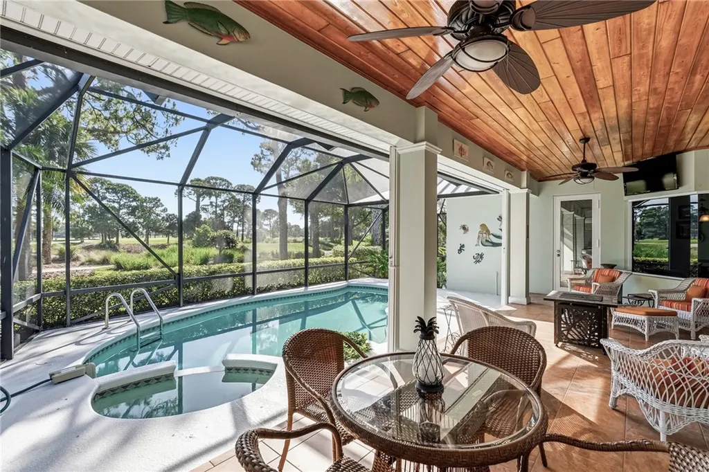 928 Carolina Circle SW Vero Beach FL 32962