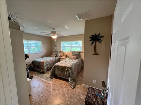 1646 71st Court Vero Beach FL 32966