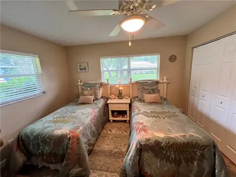 1646 71st Court Vero Beach FL 32966
