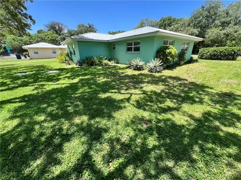 1646 71st Court Vero Beach FL 32966