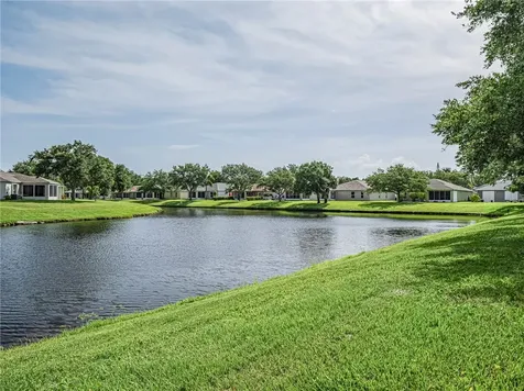 1360 10th Manor Vero Beach FL 32960