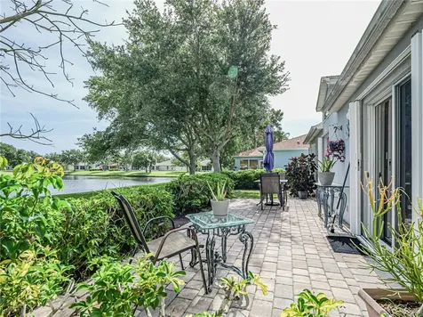 1360 10th Manor Vero Beach FL 32960