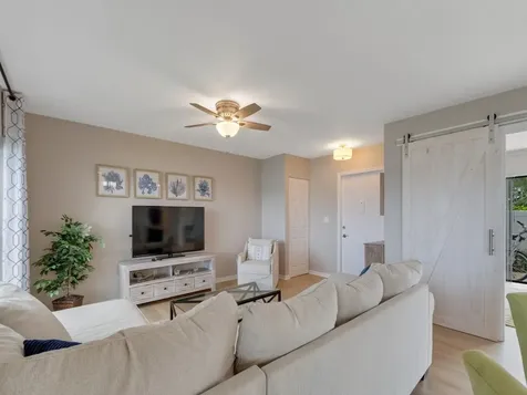 3206 S Lakeview Circle Hutchinson Island FL 34949