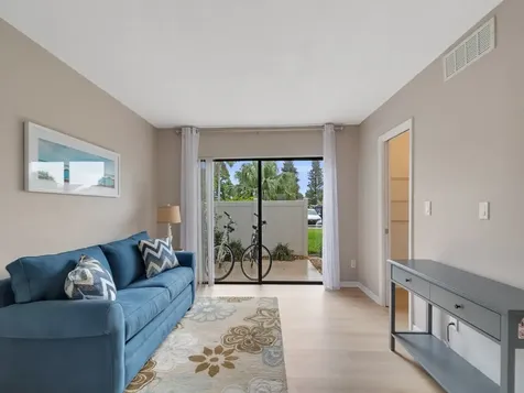 3206 S Lakeview Circle Hutchinson Island FL 34949