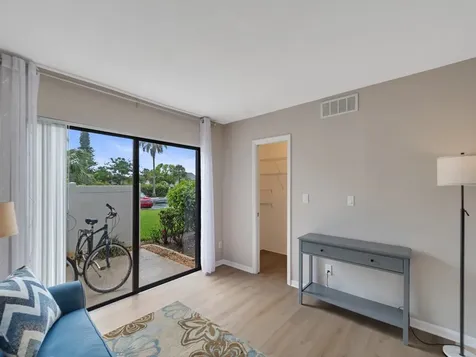 3206 S Lakeview Circle Hutchinson Island FL 34949