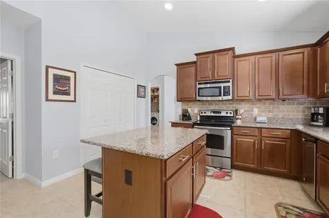 1277 Lexington Manor SW Vero Beach FL 32962