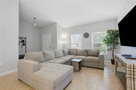 1277 Lexington Manor SW Vero Beach FL 32962