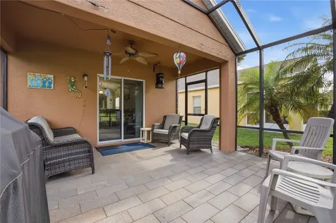 1277 Lexington Manor SW Vero Beach FL 32962