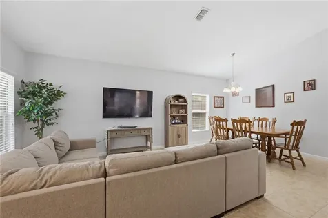 1277 Lexington Manor SW Vero Beach FL 32962