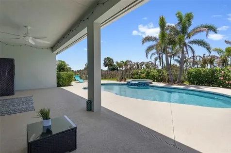 7203 33rd Square Vero Beach FL 32967