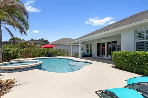 7203 33rd Square Vero Beach FL 32967