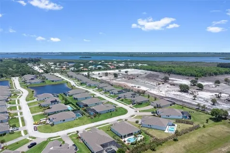 7203 33rd Square Vero Beach FL 32967