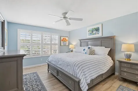4944 Corsica Square Vero Beach FL 32967