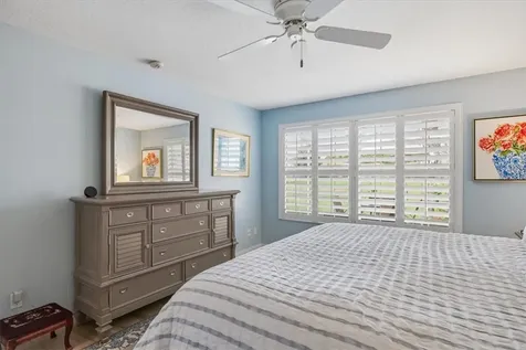4944 Corsica Square Vero Beach FL 32967