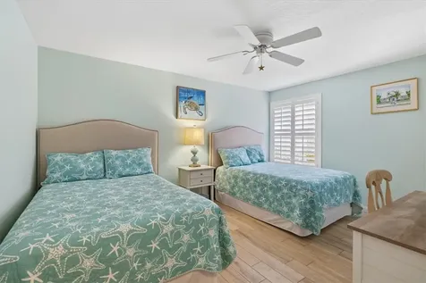 4944 Corsica Square Vero Beach FL 32967