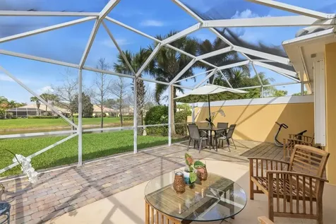 4944 Corsica Square Vero Beach FL 32967