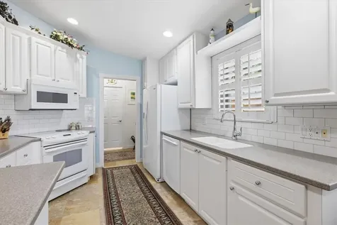 4944 Corsica Square Vero Beach FL 32967