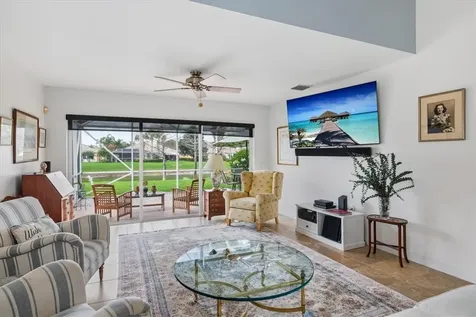 4944 Corsica Square Vero Beach FL 32967