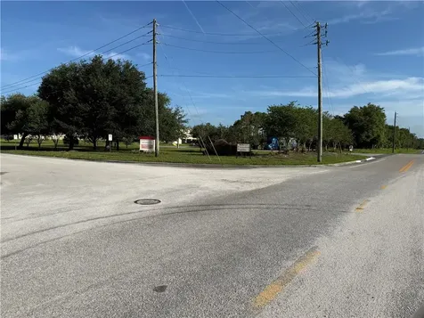 2400 E 98th Avenue Vero Beach FL 32966