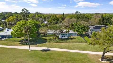 2506 Fairway Drive Vero Beach FL 32960