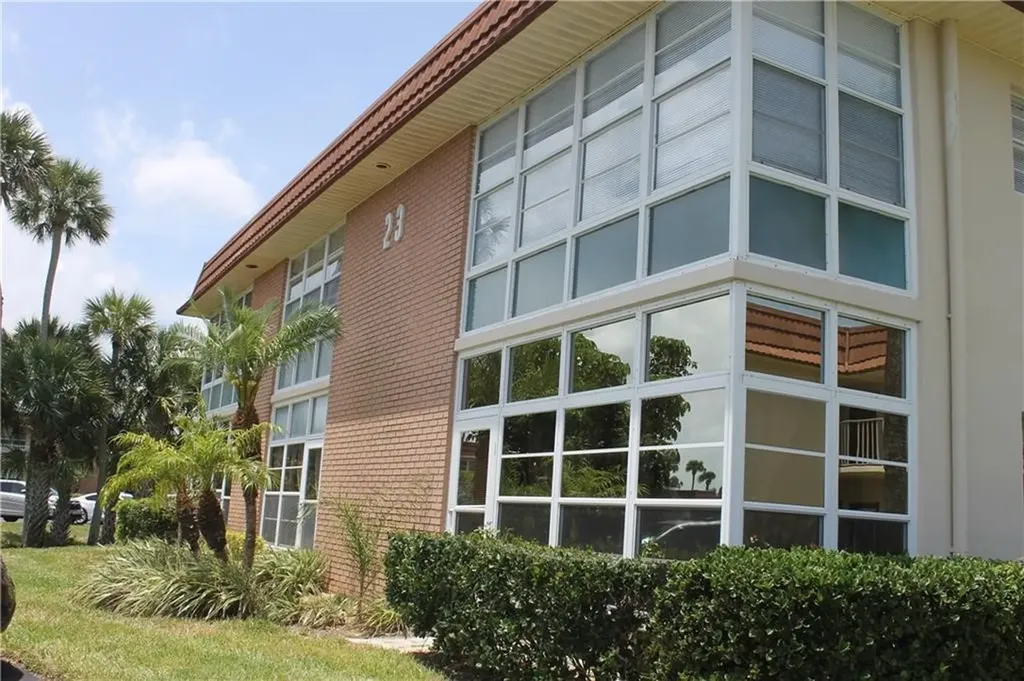 23 Vista Gardens Trail Vero Beach FL 32962