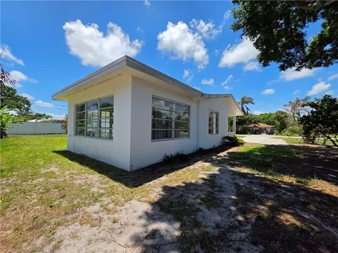Vero Beach FL 32962