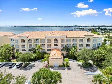 34 Harbour Isle Drive W Fort Pierce FL 34949