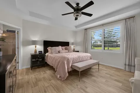 5040 Pendelton Square Vero Beach FL 32967