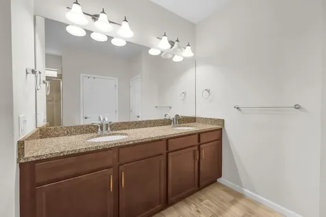 5040 Pendelton Square Vero Beach FL 32967