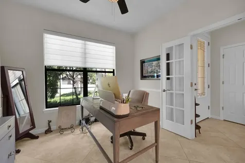 5040 Pendelton Square Vero Beach FL 32967