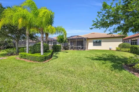 5040 Pendelton Square Vero Beach FL 32967