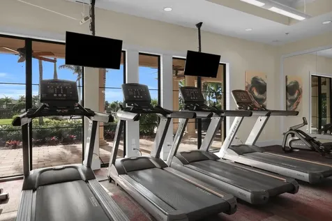 5040 Pendelton Square Vero Beach FL 32967