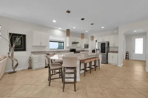 5040 Pendelton Square Vero Beach FL 32967