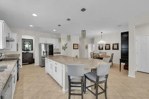 5040 Pendelton Square Vero Beach FL 32967