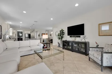 5040 Pendelton Square Vero Beach FL 32967